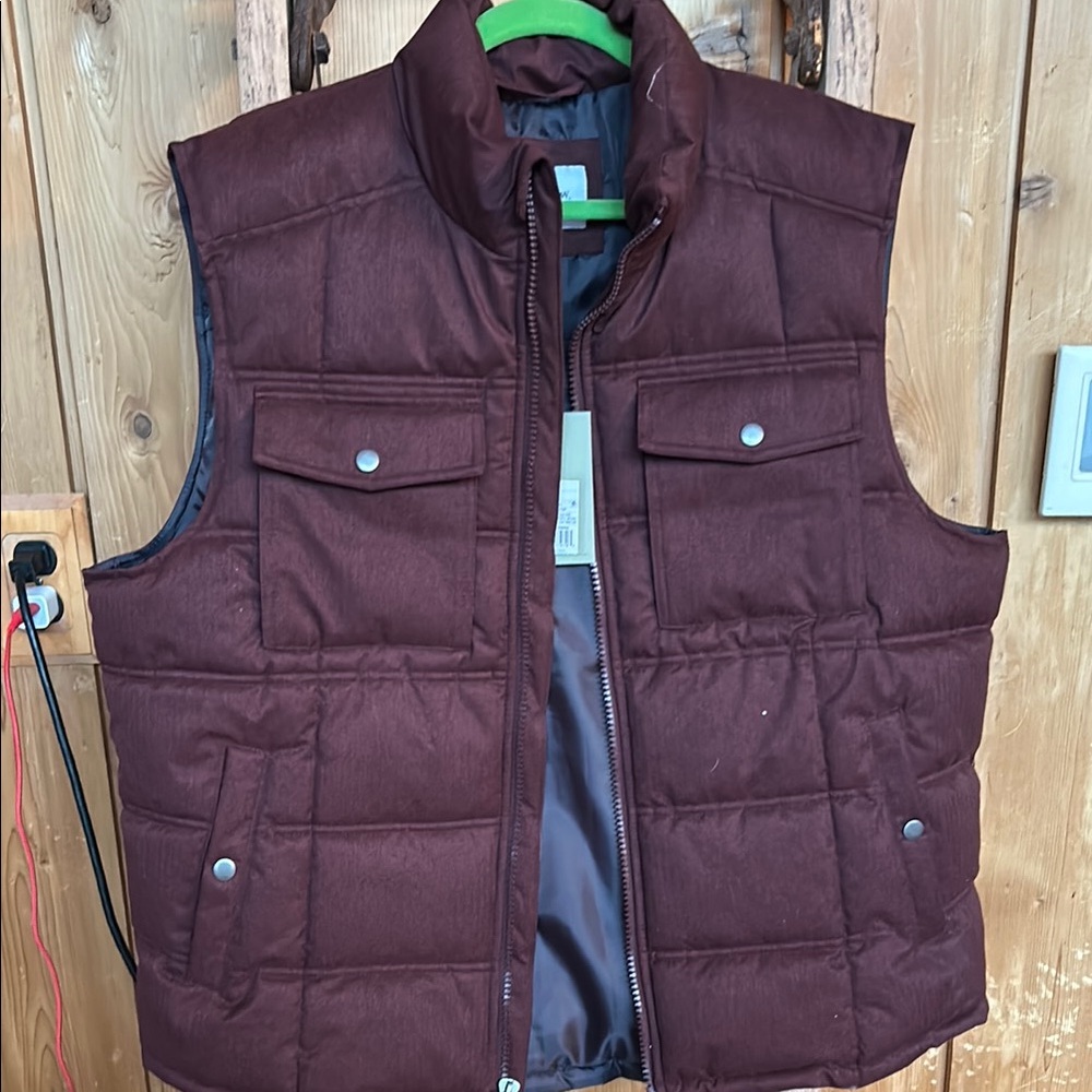 Goodfellow Men's Burgundy Puff Vest